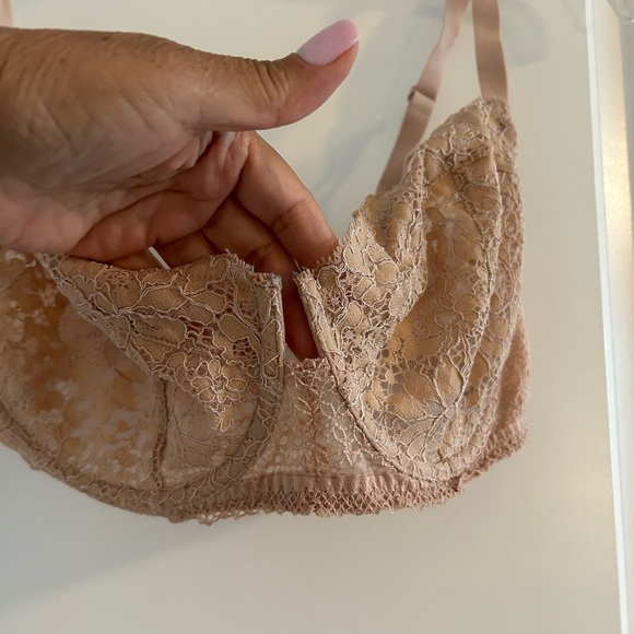 REVEAL LINGERIE • Tan Laced Bra • 36DD • - Picture 4 of 6